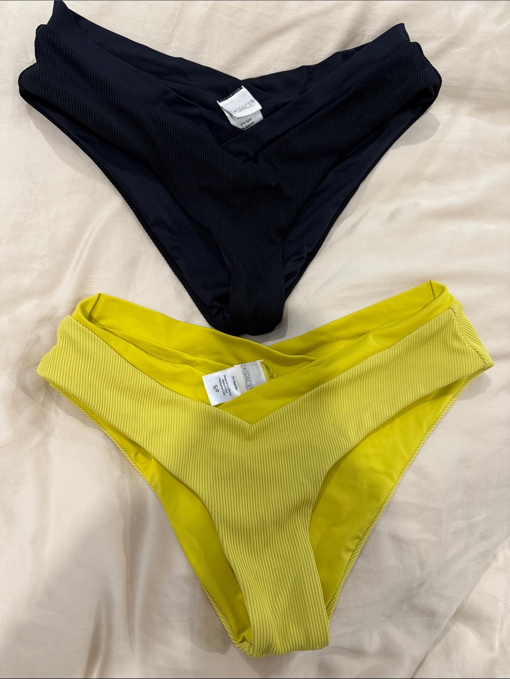 l*space Ribbed Bikini Bottoms — Black & Lime size small